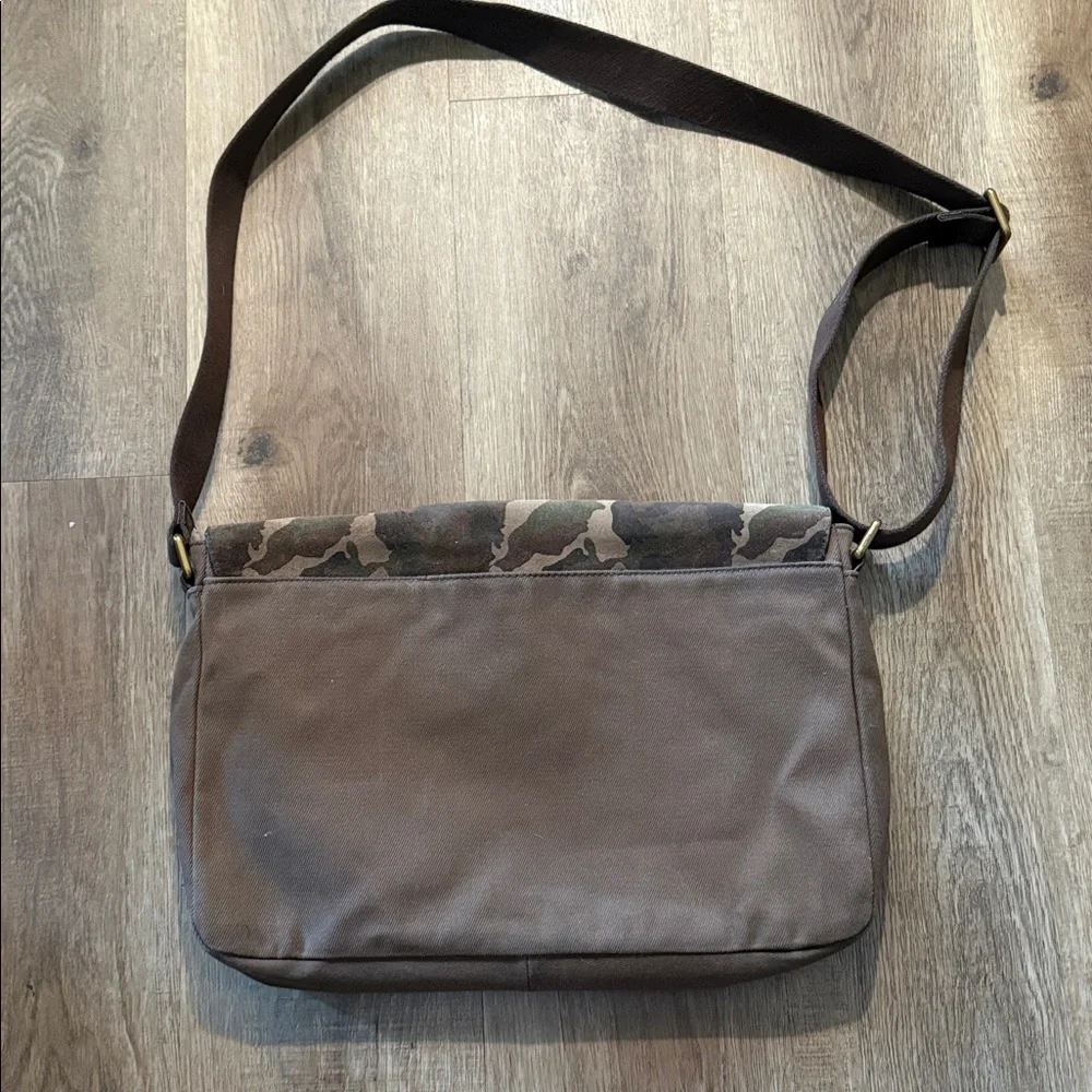 Fossil cotton twill camo messenger bag briefcase